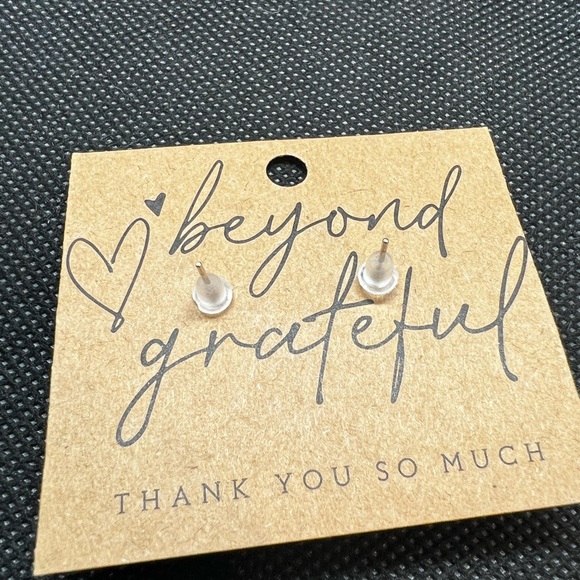 🆕 red reindeer earrings - Picture 4 of 4